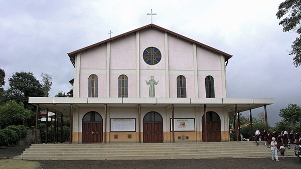  Pfarrkirche von Kwanguleo, Arusha © Missionsprokura Olten
